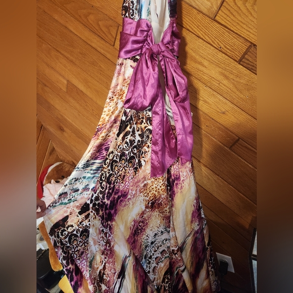 Taboo multicolor halter neck satin open back evening gown with purple bow 13/14 - Picture 1 of 10